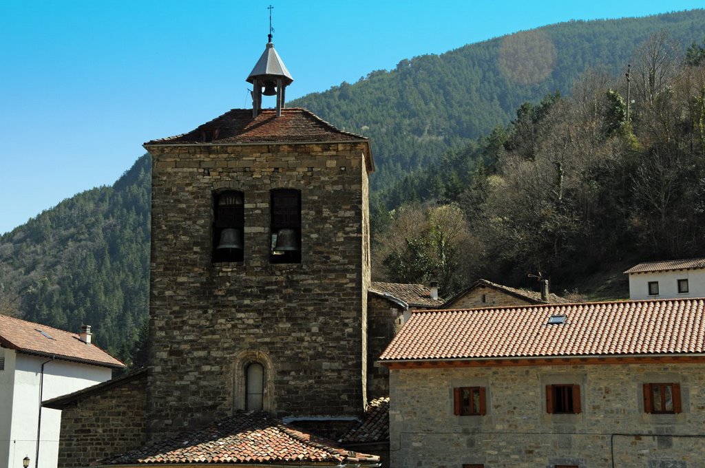 Urzainqui - Iglesia by Angel Artola