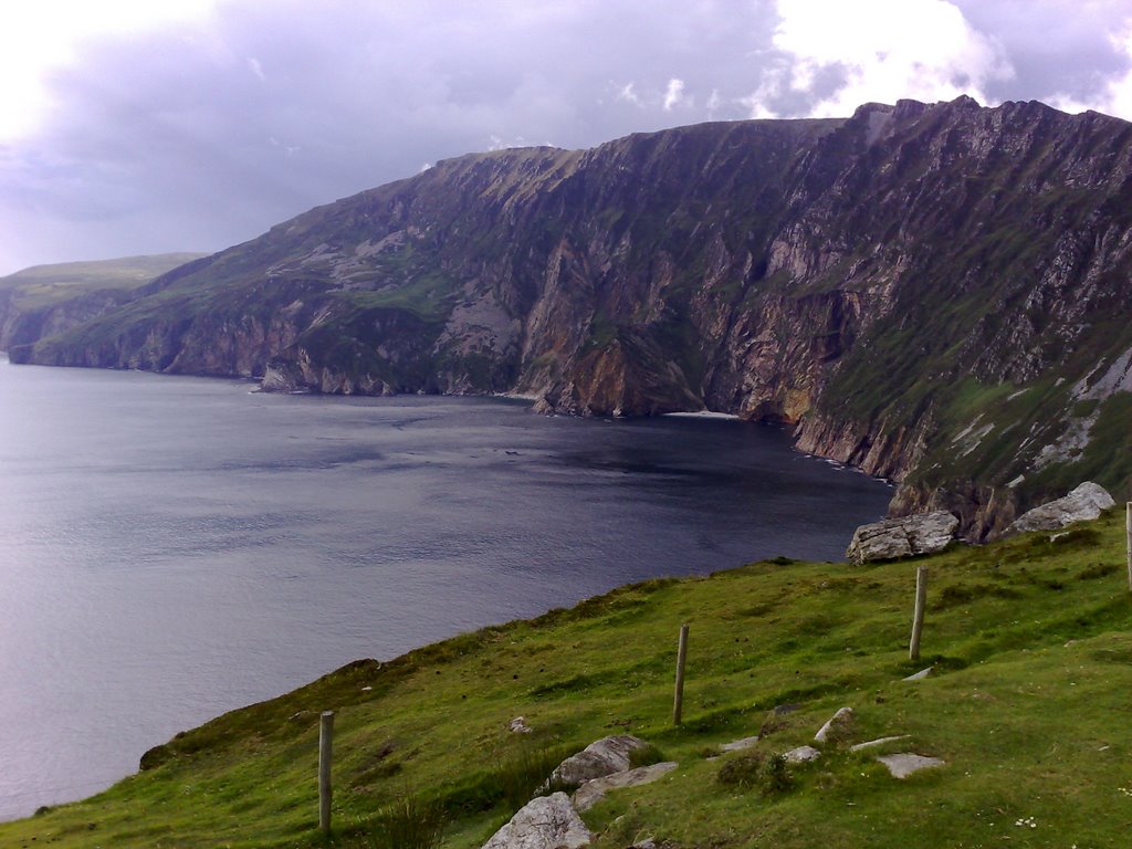 The highest cliffs in Ireland by blusky74