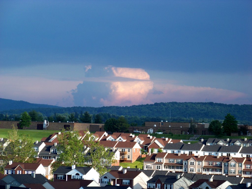 Unusual cloud toward Floyd by Idawriter