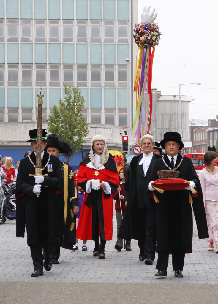 The head of Lammas Fair Parade, Exeter by slaintemhath