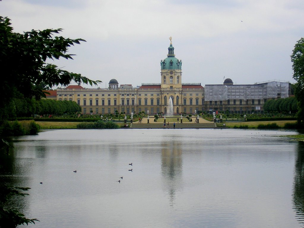 Schloss Charlottenburg by zazuk