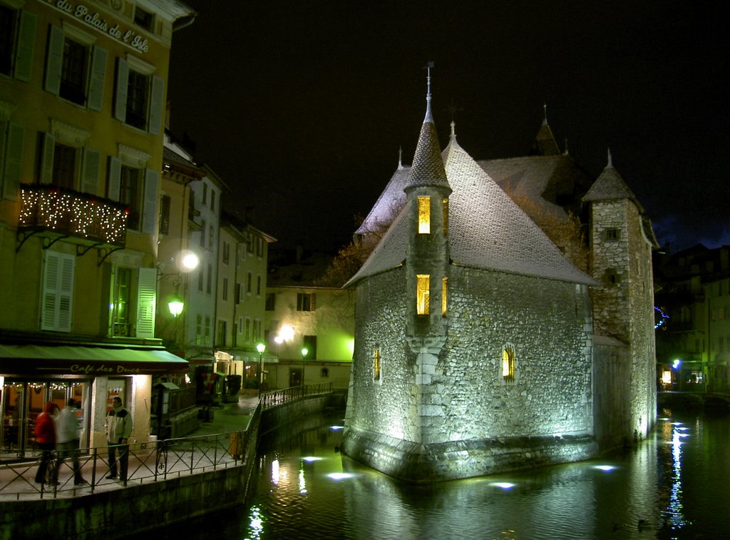 Le Vieil Annecy de nuit by Marie-Sylvie DHENIN