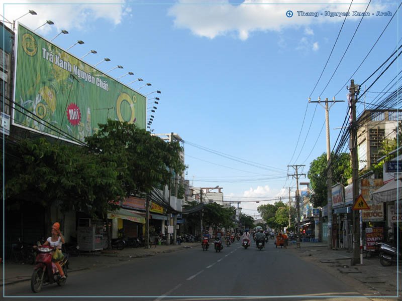 Đường - Nơ Trang Long - Street by Vietnam - Paracels