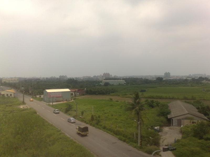 THSR Northbound (Looking West) by Chih-Hao Tsai