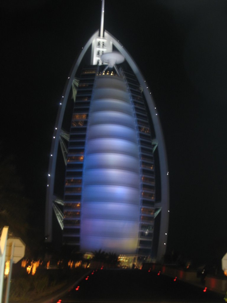 Burj Al arab by chirpycharlie