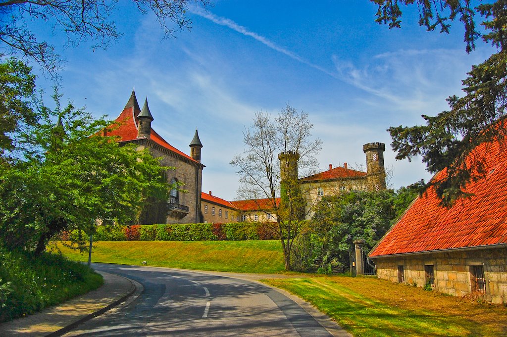 Schloss Derneburg bei Hildesheim by U.Frank,Hildesheim