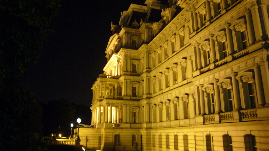 Eisenhower Building by cwoods