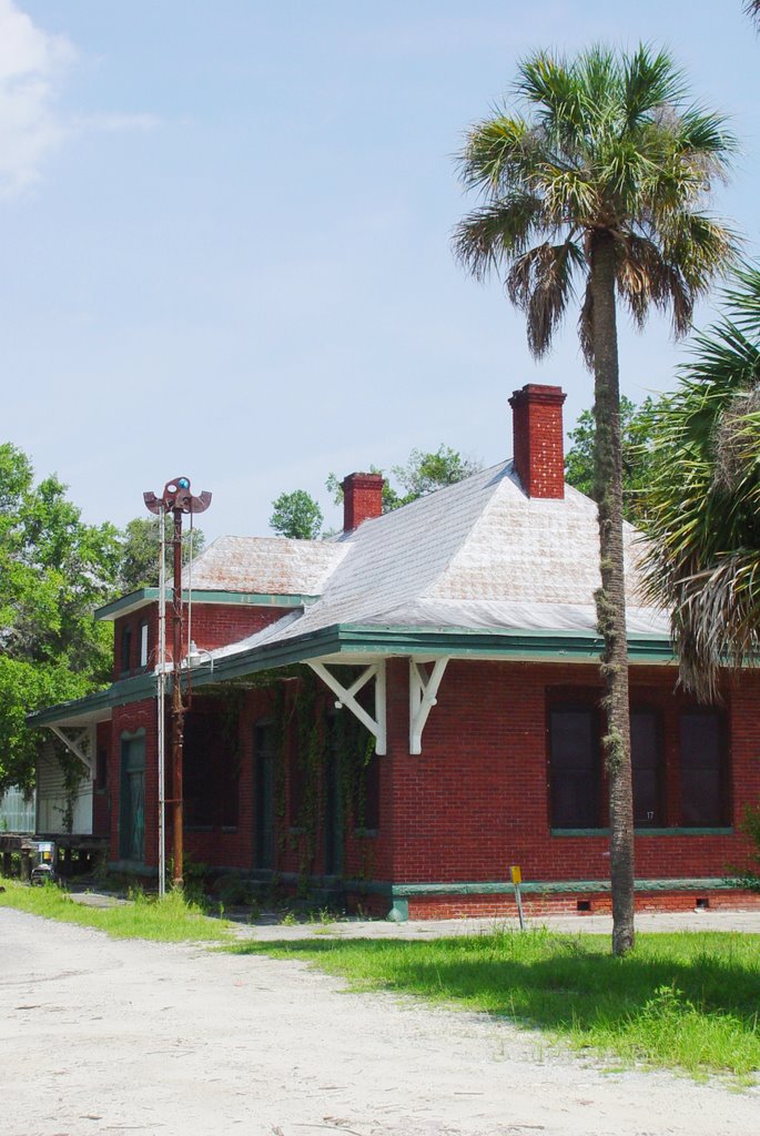 Seaboard Airline railroad depot, Leesburg Fla (6-2009) by Ken Badgley