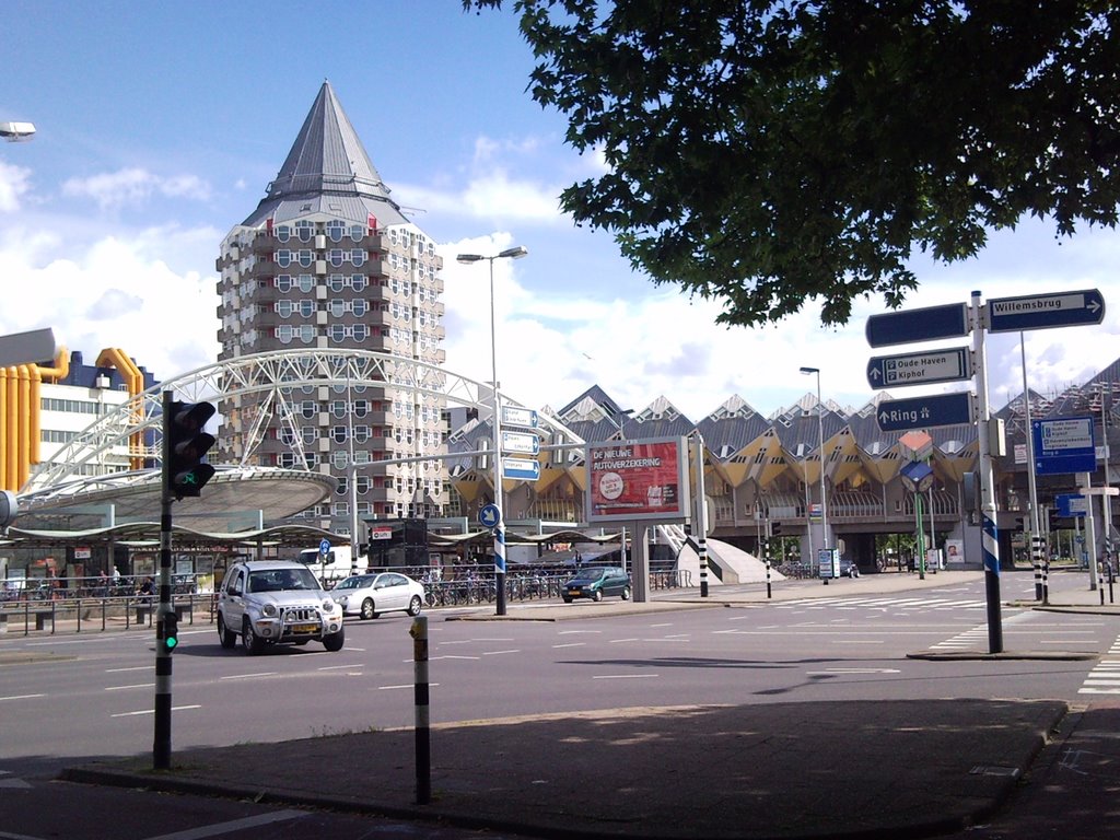 Stadsdriehoek, Rotterdam, Netherlands by Pieter van Eck