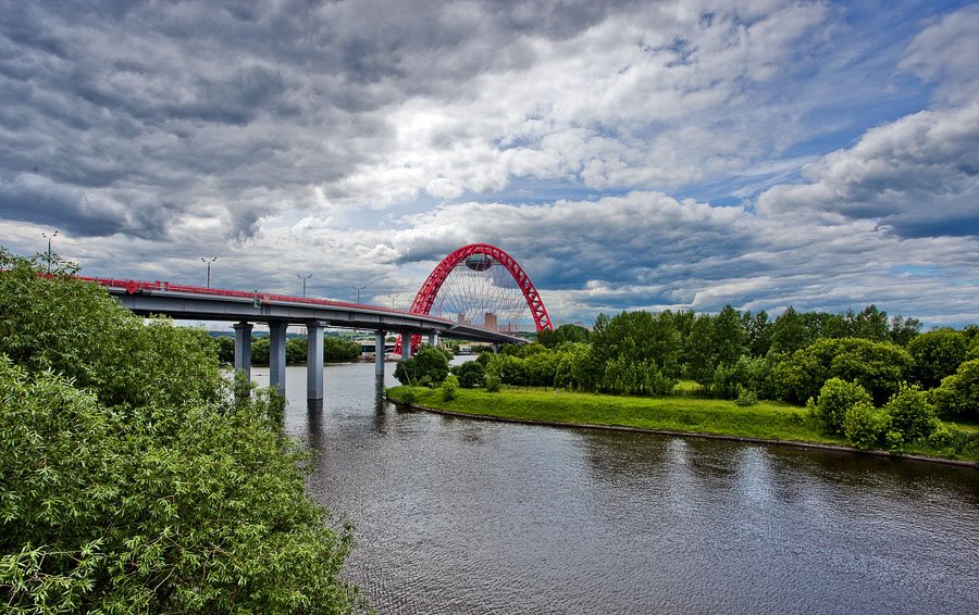 Khoroshevo-Mnevniki District, Moscow, Russia by Михаил Гризли