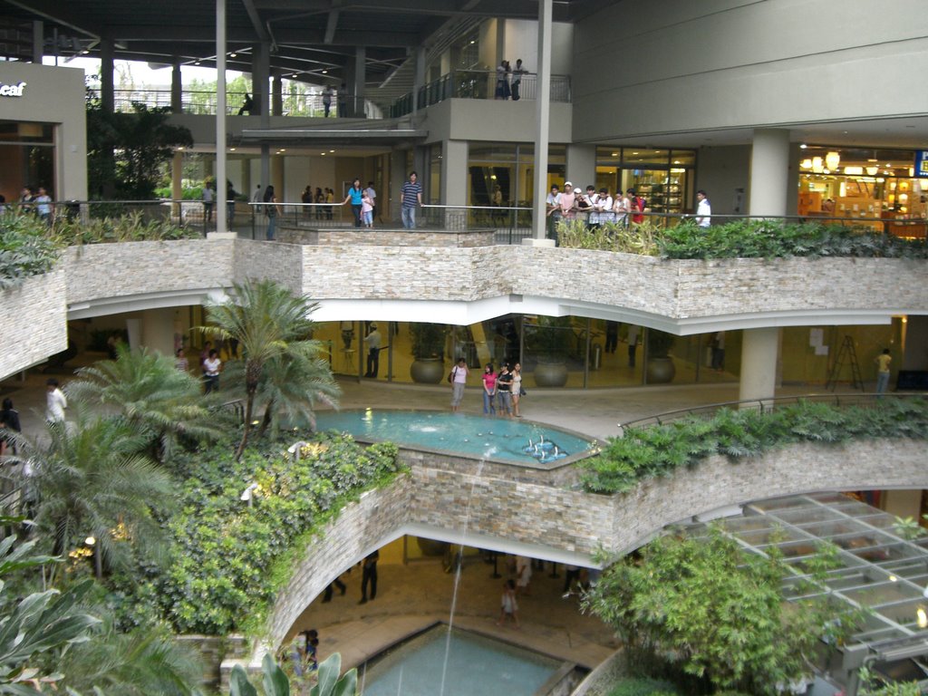 TriNoma (front entrance garden) by Francis Combe