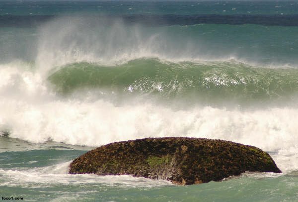 Pedra Careca, Joaquina. by Maurício Depizzolatt…