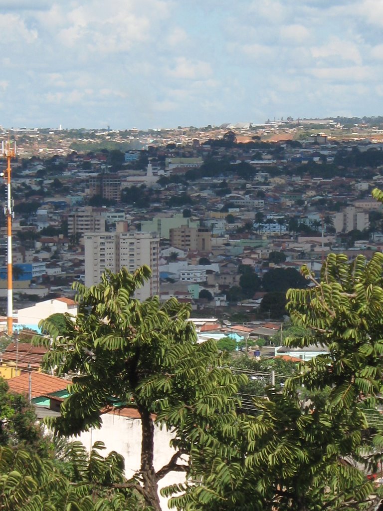 Vista da cidade a partir do morro da Capuava - lado sul by Pedro Henrique Santo…