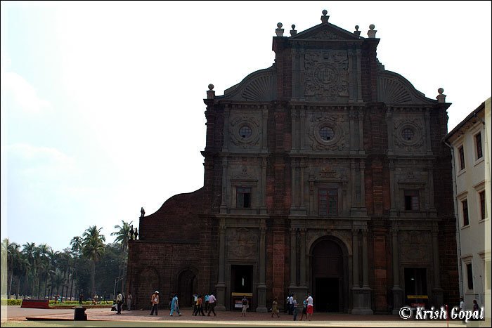 Basilica of Dom Jesus by Krish Gopal