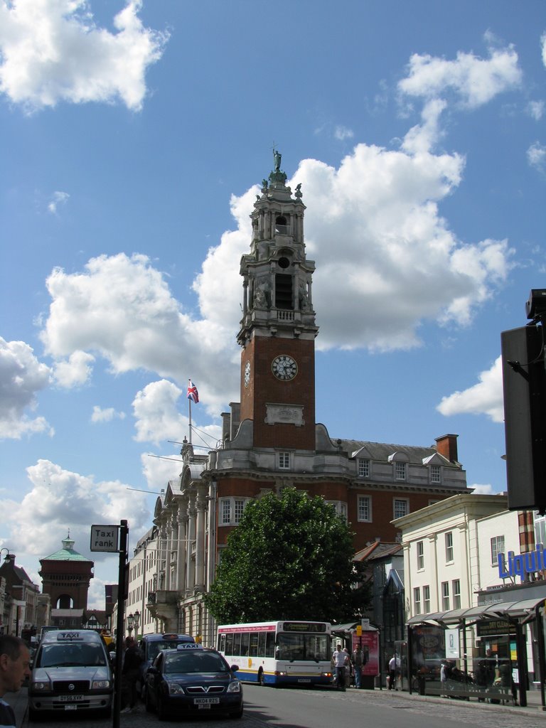 High Street, Water Tower, Town Hall by Hedelix