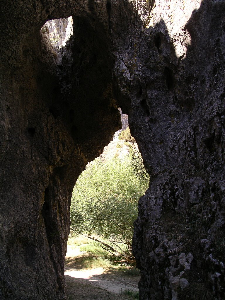 Cañón del río Lobos - cueva - by Enrique Camarero