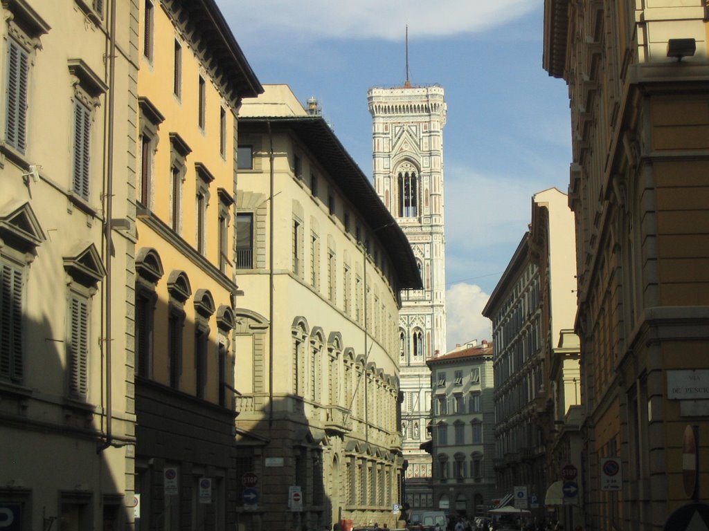 Centro de Florencia, Italia. by Patricia Santini