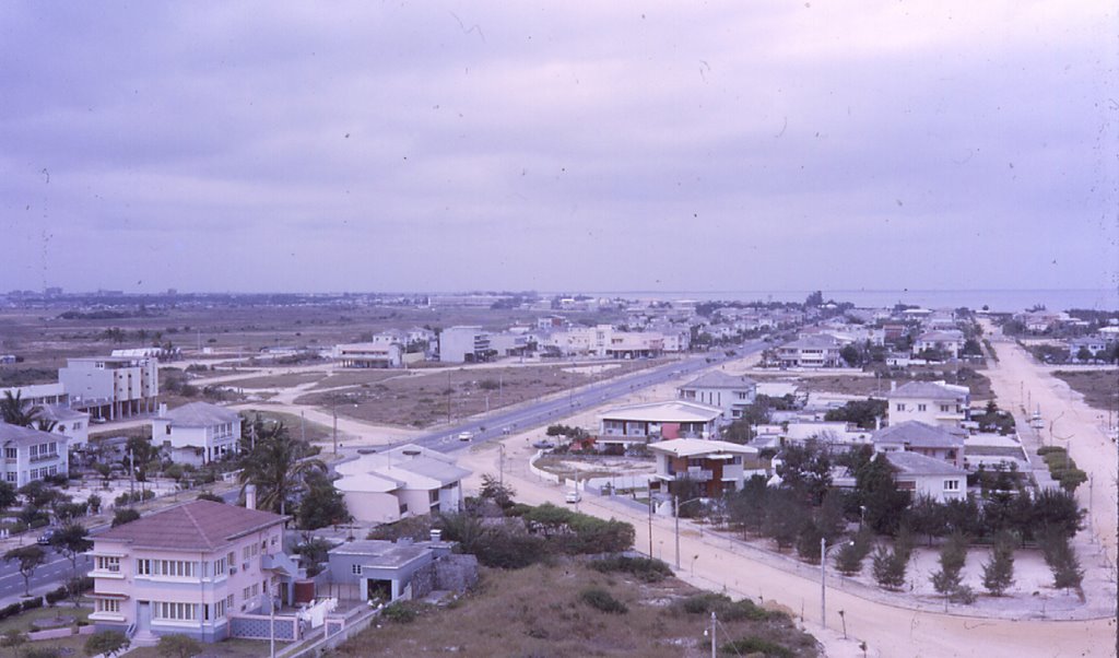 Beira - Moçambique, Vista da Torre da Igreja do Macuti, 1968 by Luís Boléo