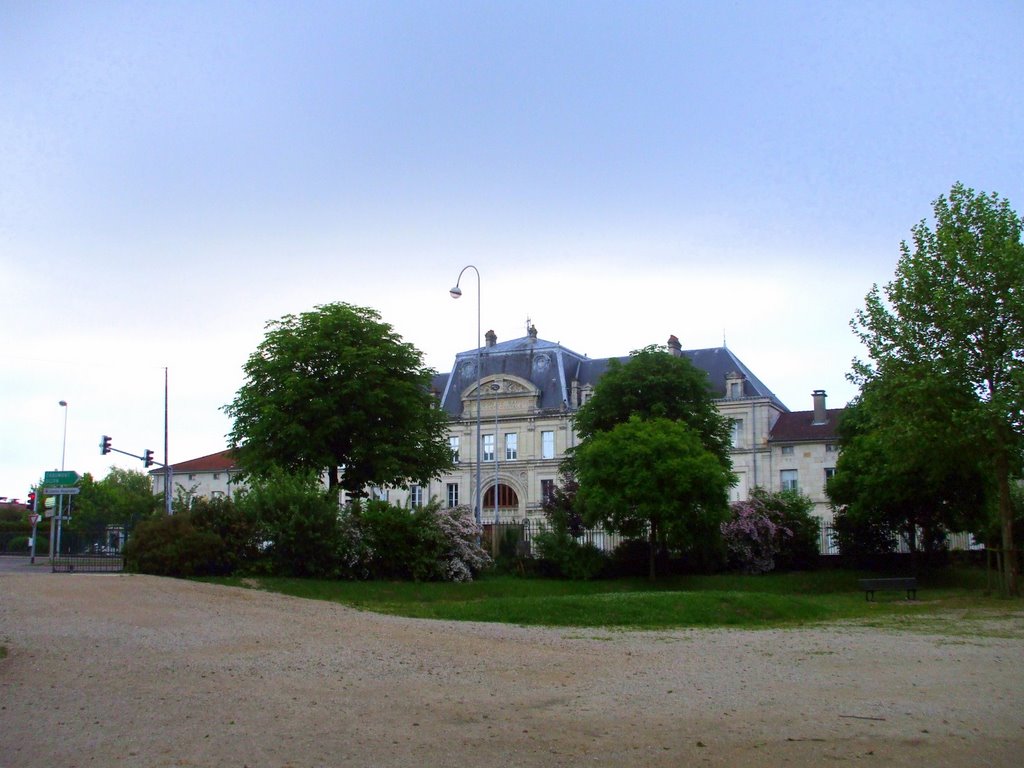 Hôpital André Breton by Abou Mohamed