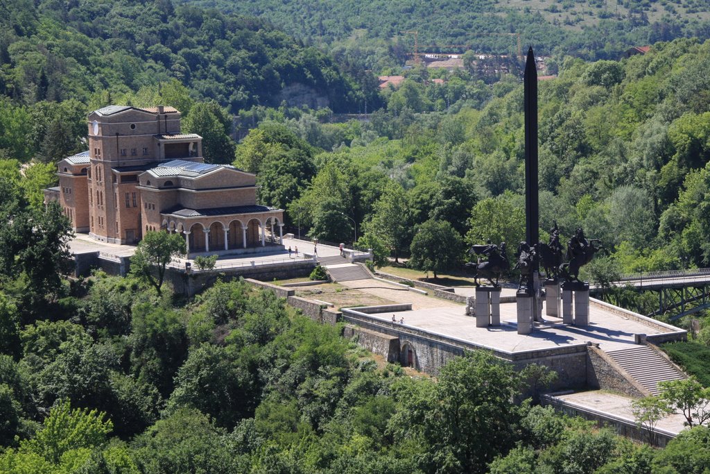 Veliko Tarnovo, Bulgaria by ZHUQIVIENNA