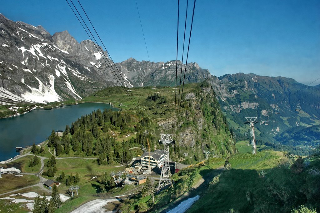 瑞士铁力士雪山-缆车 Titlis,Switzerland by wendayys