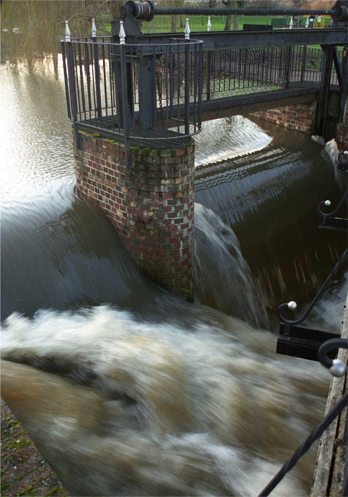 Colchester - site of old water mill by Hammerkop