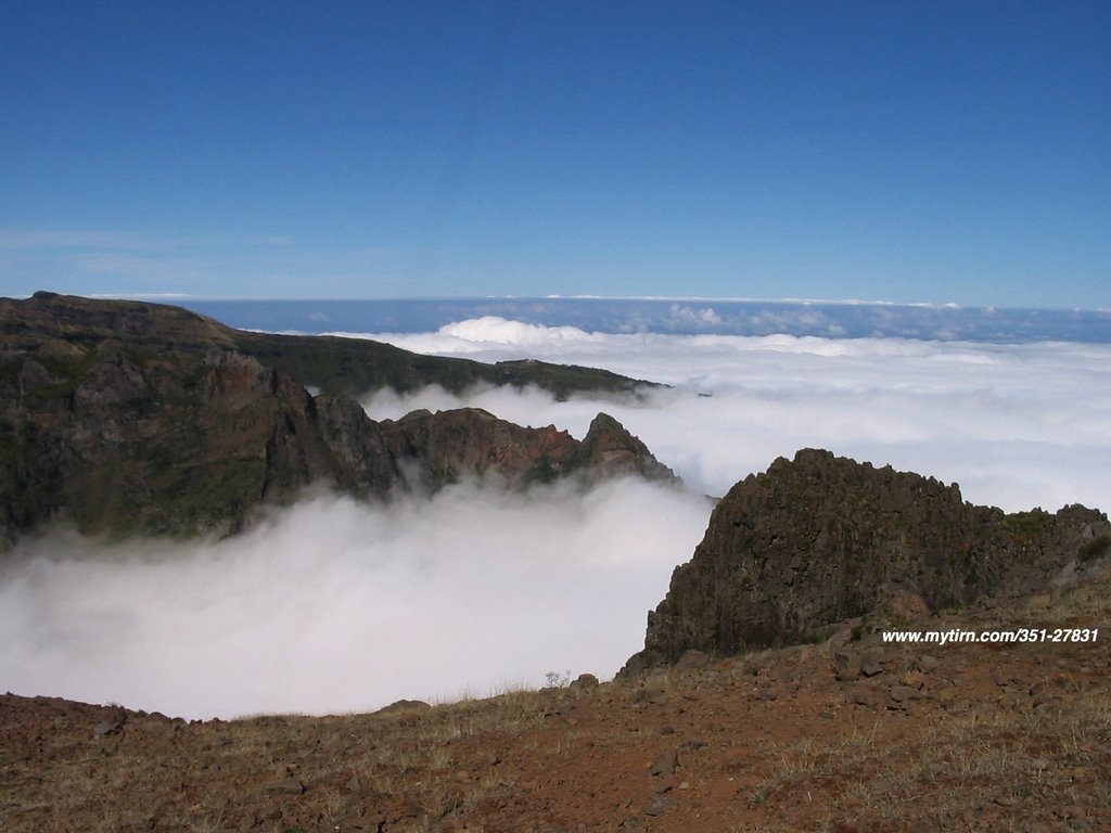 Pico do Arieiro by migfarria