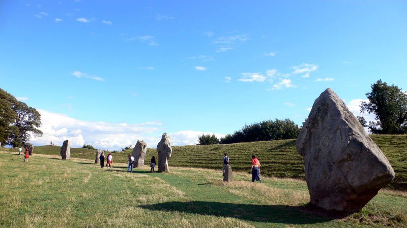 Avebury Stone Circle by Mamoru Kikumoto