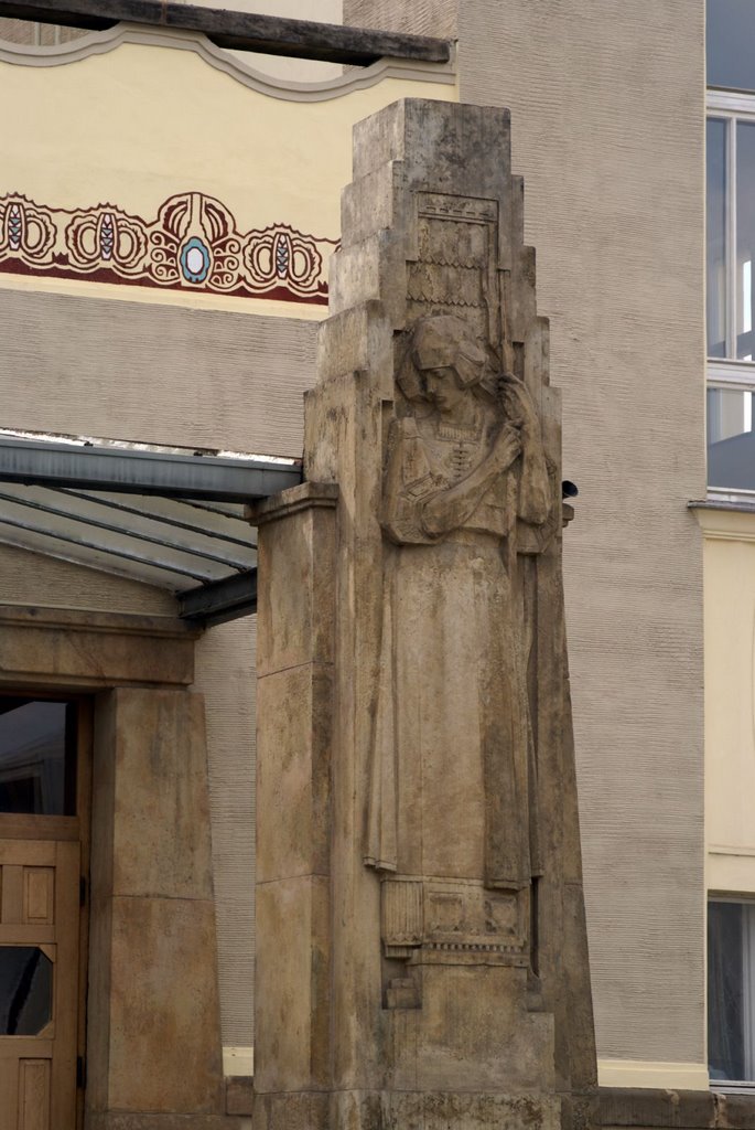 Prostějov - National House Theatre - Pylonstatue 'Hanačka' by Stanislav Sucharda by txllxt