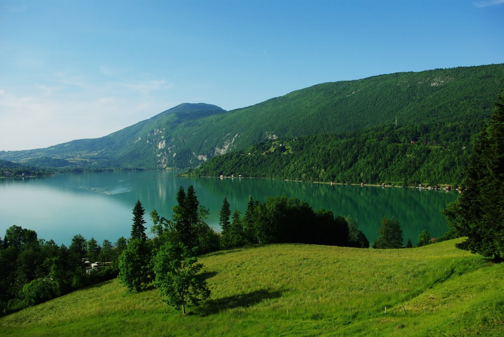 Aiguebelette depuis le chateau de Lépin le lac by jelusa