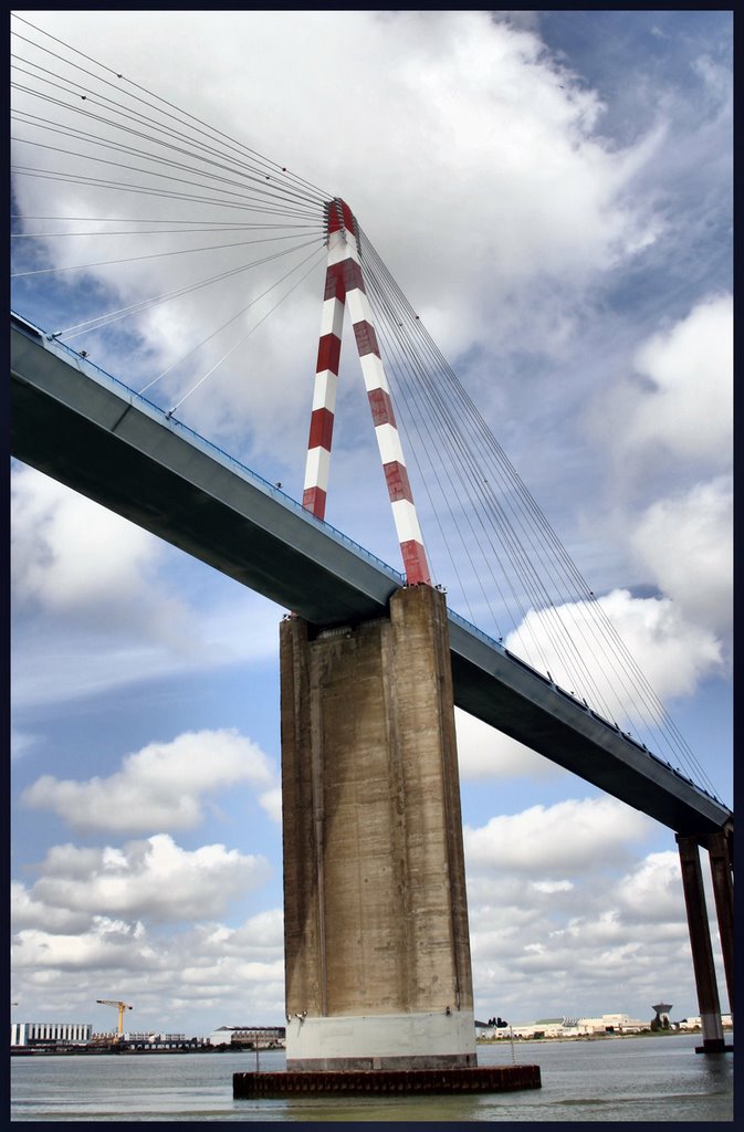 Pont de Saint-Nazaire, Juin by Pom-Panoramio? YES !