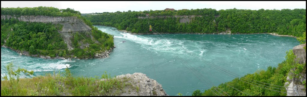 Panorama des Whirlpools mit Spanish Aero Car und Whirlpool Jet / panoramic view of the whirlpool with spanish aero car and whirlpool jet by www.stephangrund.de