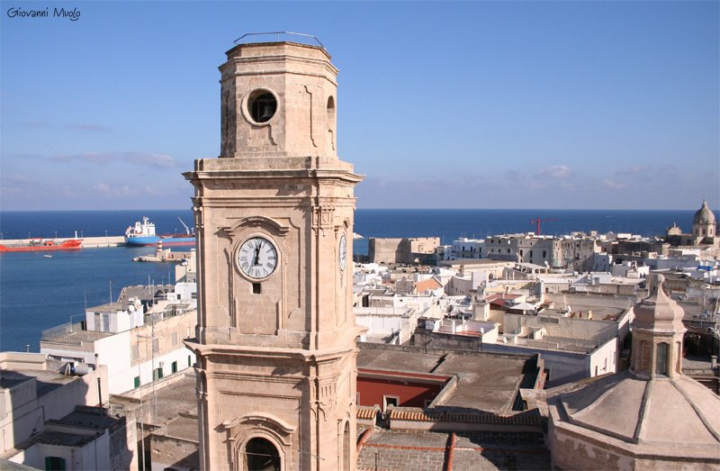 Campanile della chiesa di S. Francesco d'Assisi (settimo piano) by Giovanni Muolo