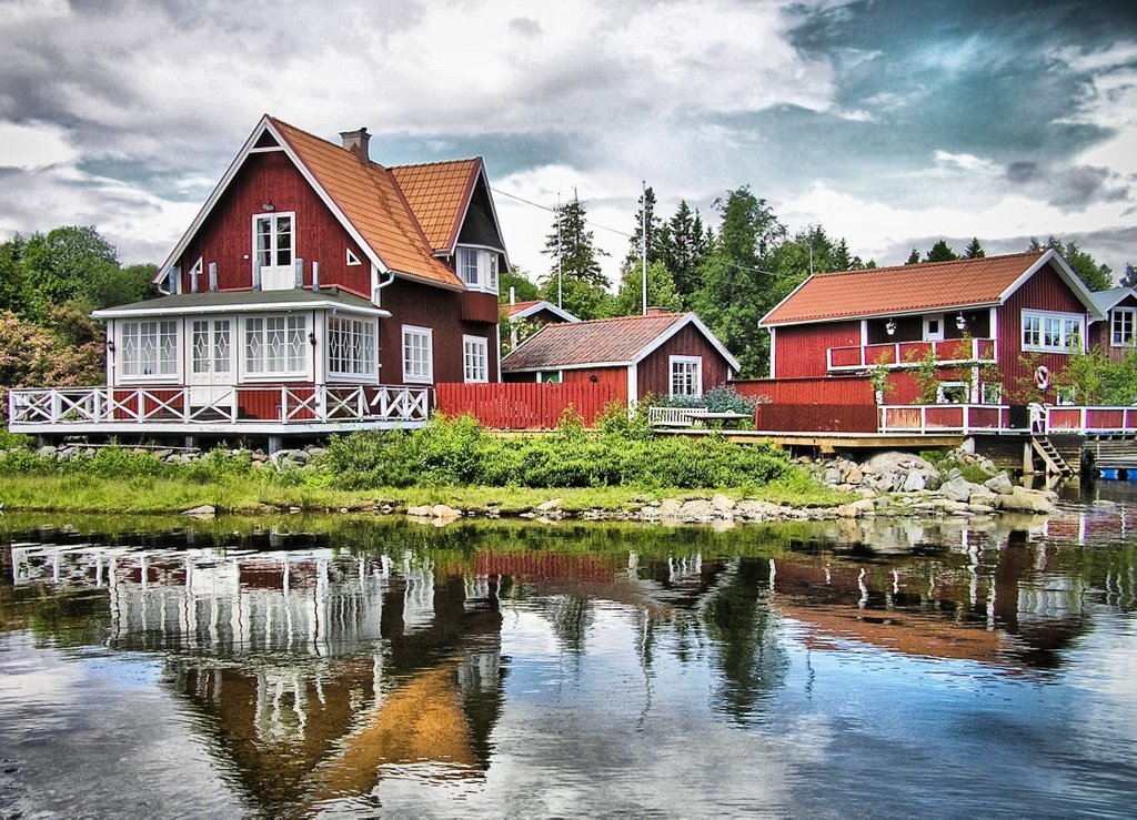 Houses at Spikarna, Medelpad by Eikei