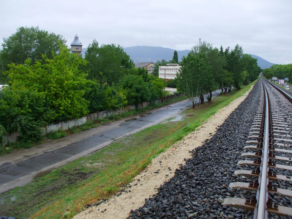 A Gázgyár és Aquincum térség látképe a vasúti töltésről,a vasúti hídfőtől,2009 június 22-én by Vastalicska