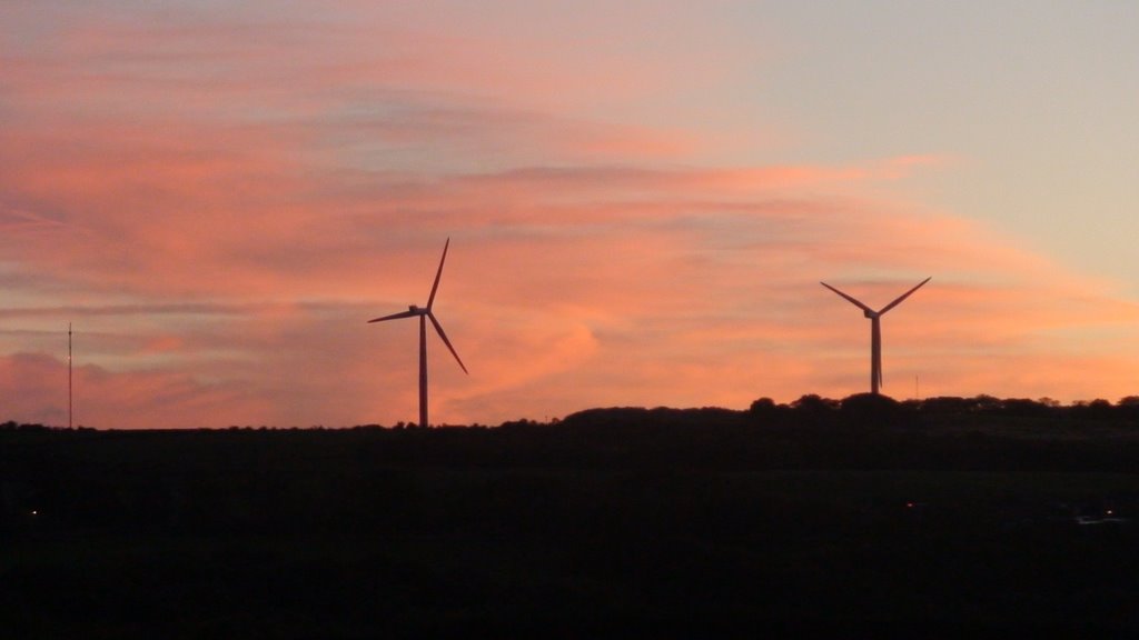 Sunset over Stanley by pcplod