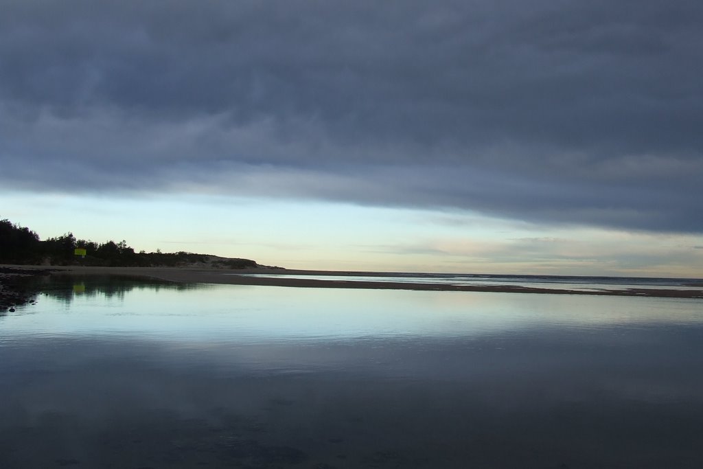 Lake Conjola by hbrizga