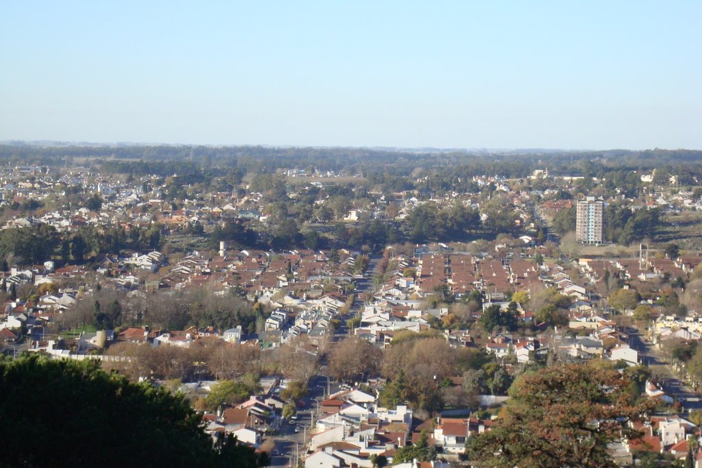 Tandil desde el Parque Independencia by Eduardo Maspero