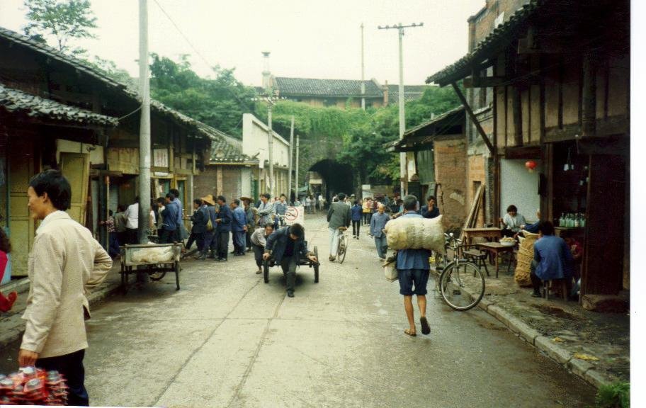 A street in Xichang, close the the old city South Gate by SHoweMBOU