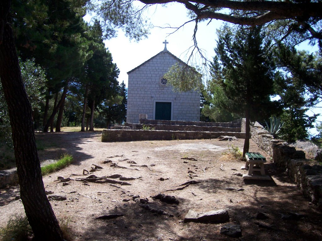 Chorvatsko-Kaple nad Makarským poloostrovem by Aleš Soldán