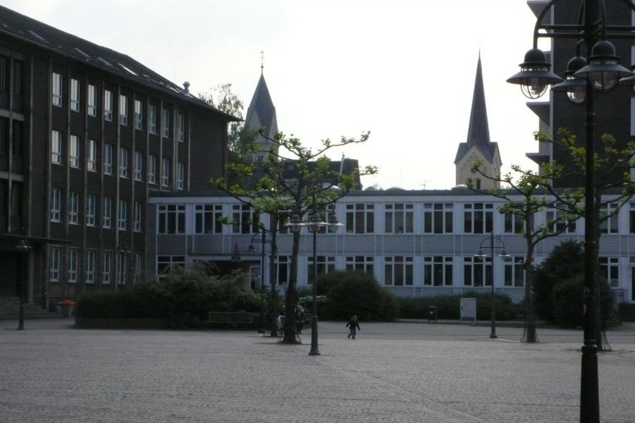 Recklinghausen/Rathausplatz/Kirchentürme Paulus u.Gustav-Adolf.JP by jagapaz