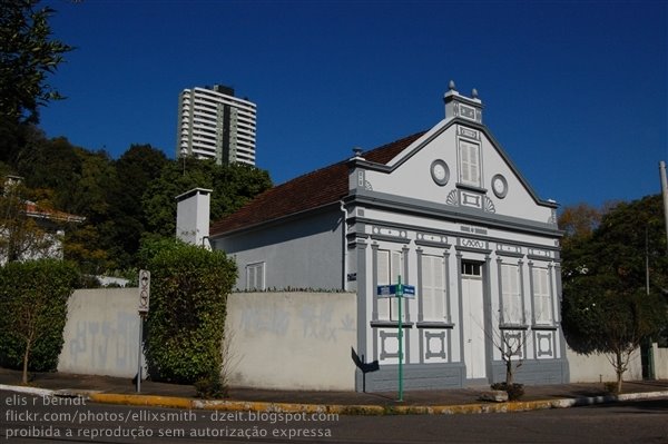 Casa Richter - Rua General Osório - Hamburgo Velho, Novo Hamburgo - RS by Elis R. Berndt