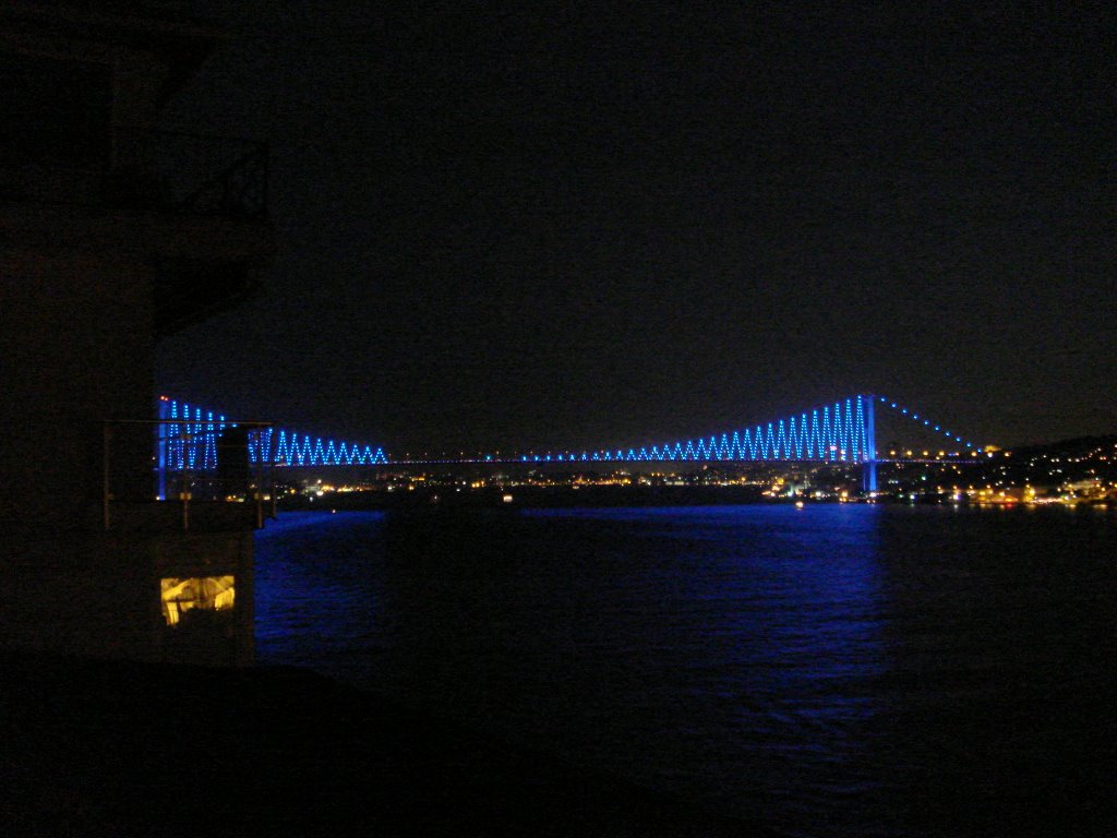 Bosphorus Bridge by turhanakman