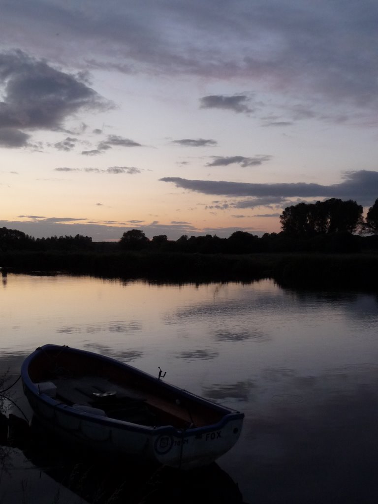 River Yare - Bramerton by Michael Tucker