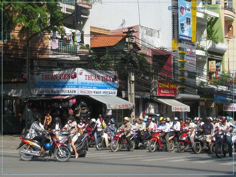 Đường - Nguyễn Vằn Cừ - Street by Vietnam - Paracels