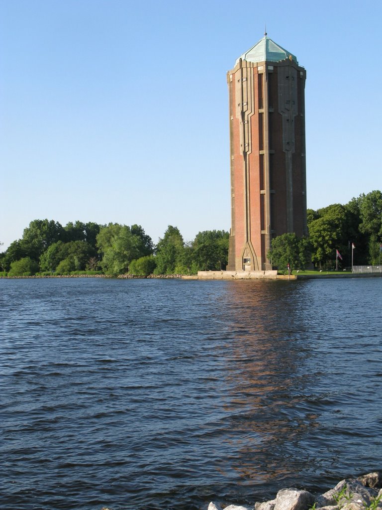 Aalsmeer, watertoren (23-06-2009) by Innocenti