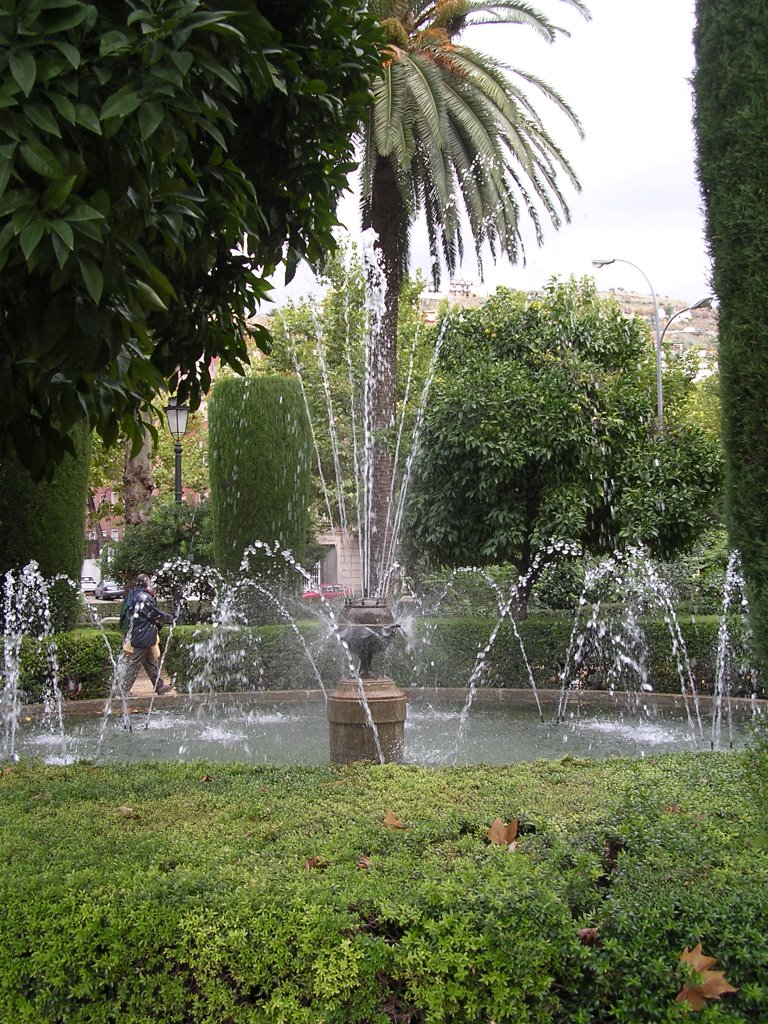 Fuente en el Paseo del Salón by Quino Cascorro