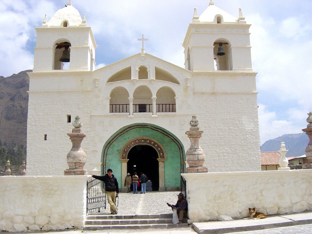 Iglesia del Distrito de Maca by Patrick Morales C.