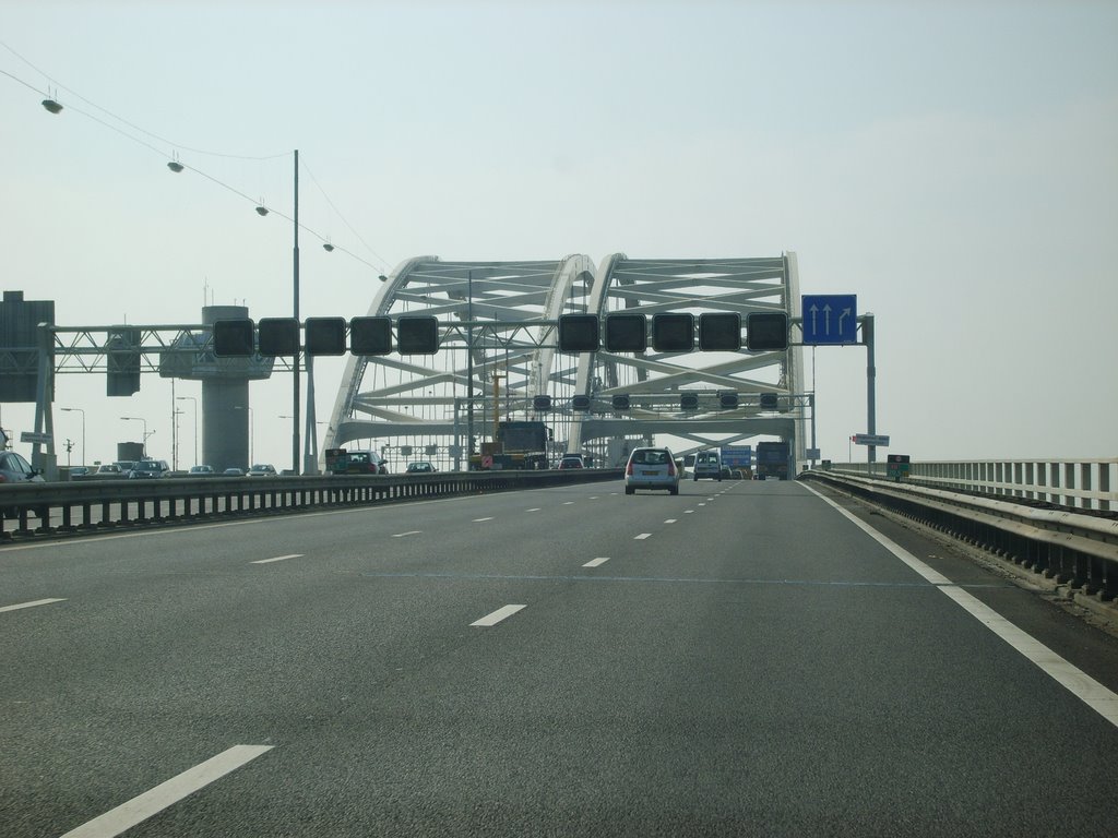 Van brienenoord brug by Rotterdam010