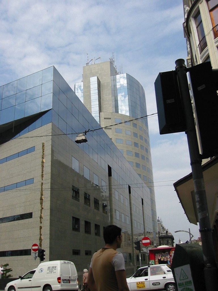 Bucharest Financial Plaza - Calea Victoriei - july 2002 by nttChris